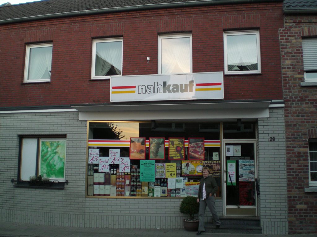 © Wöffen, Marcel | REWE-Laden auf der Holzweilerstraße REWE-Laden auf der Holzweilerstraße