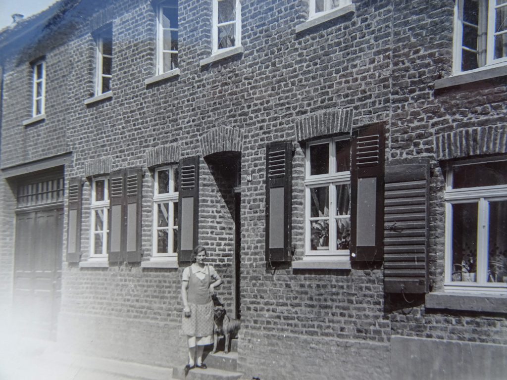 © Wolfgang Lothmann | Wolfgang Lothmann, | Lebensmittelgeschäft Weckauf 1932