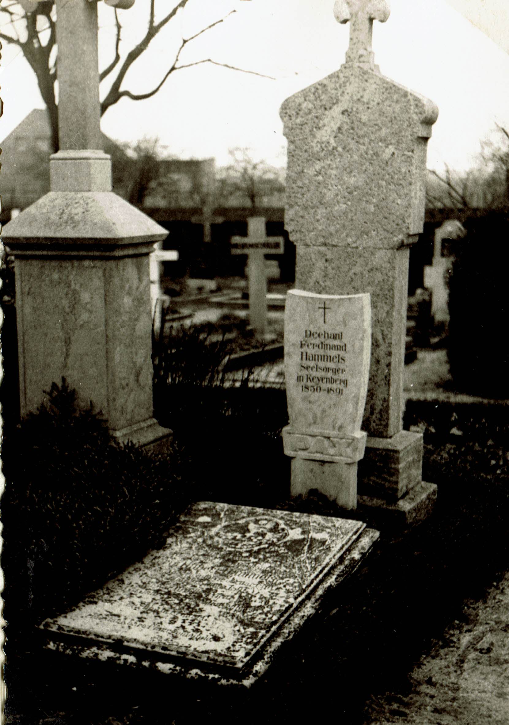 © Hans Walter Corsten | Bernhard Zabel | Priestergräber um 1960