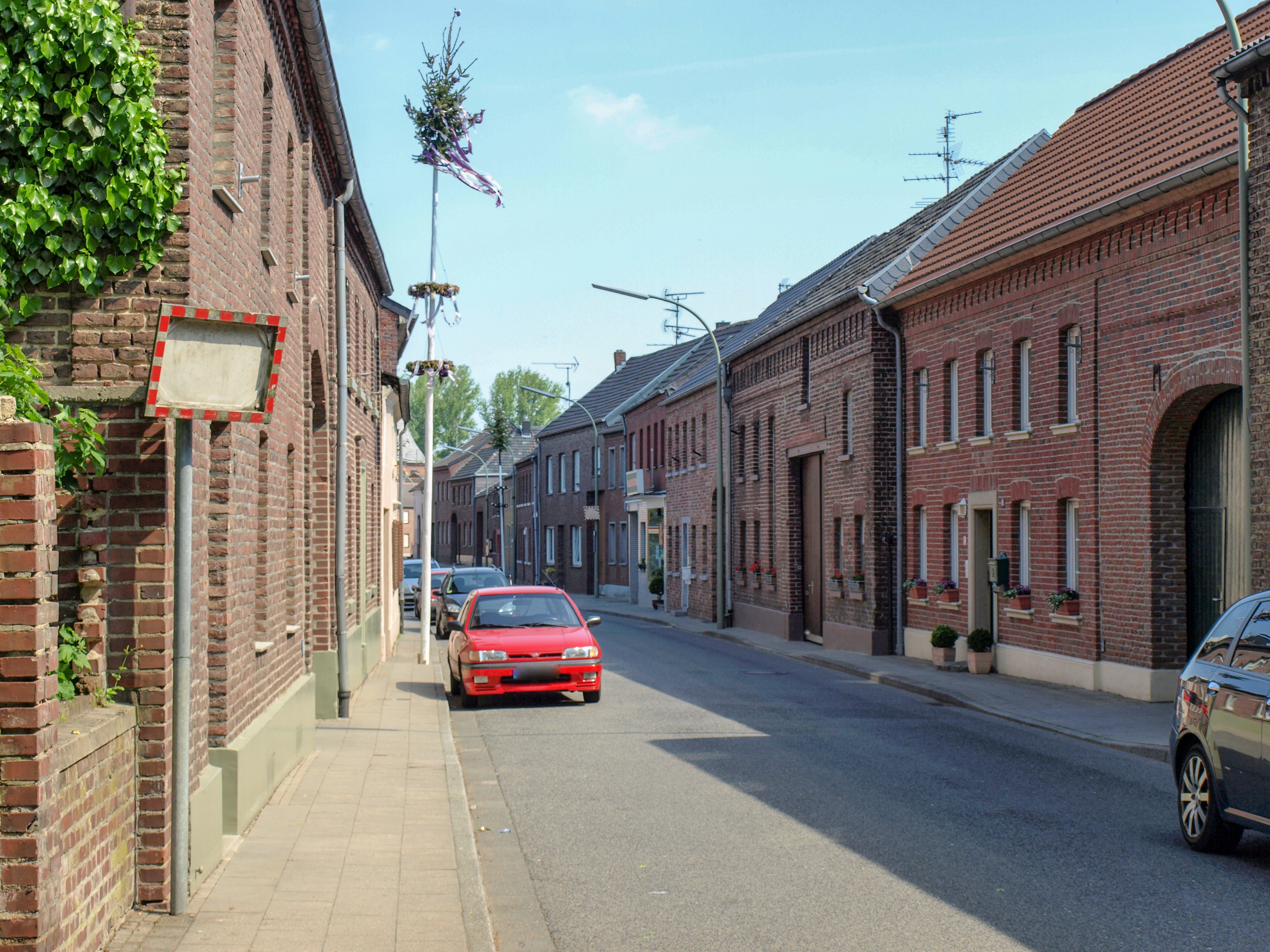 © Wolfgang Lothmann | Ort mit Maibäumen