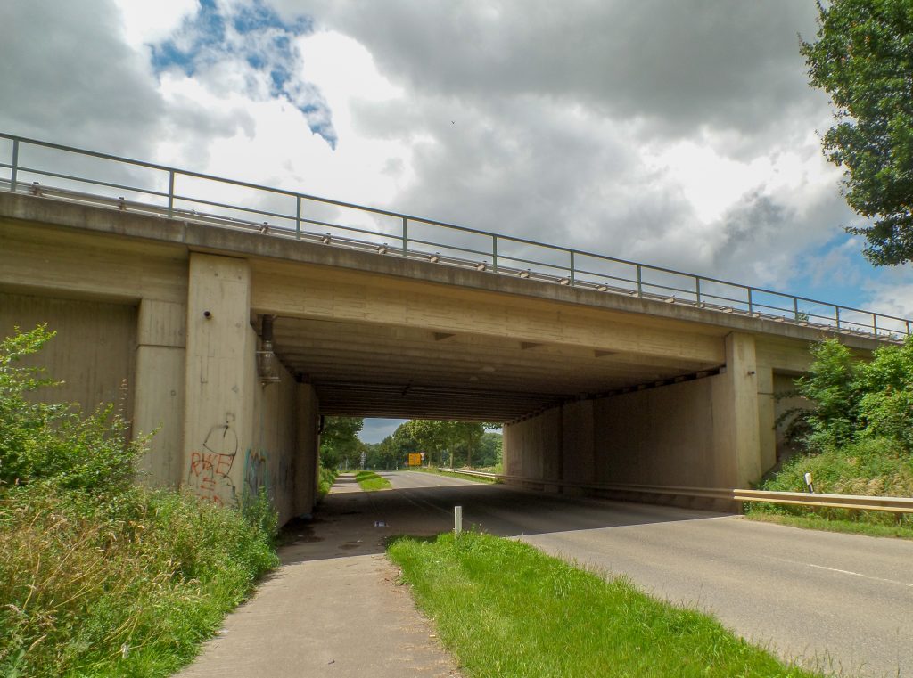 © Markus Zander | Autobahnbrücke von Borschemich