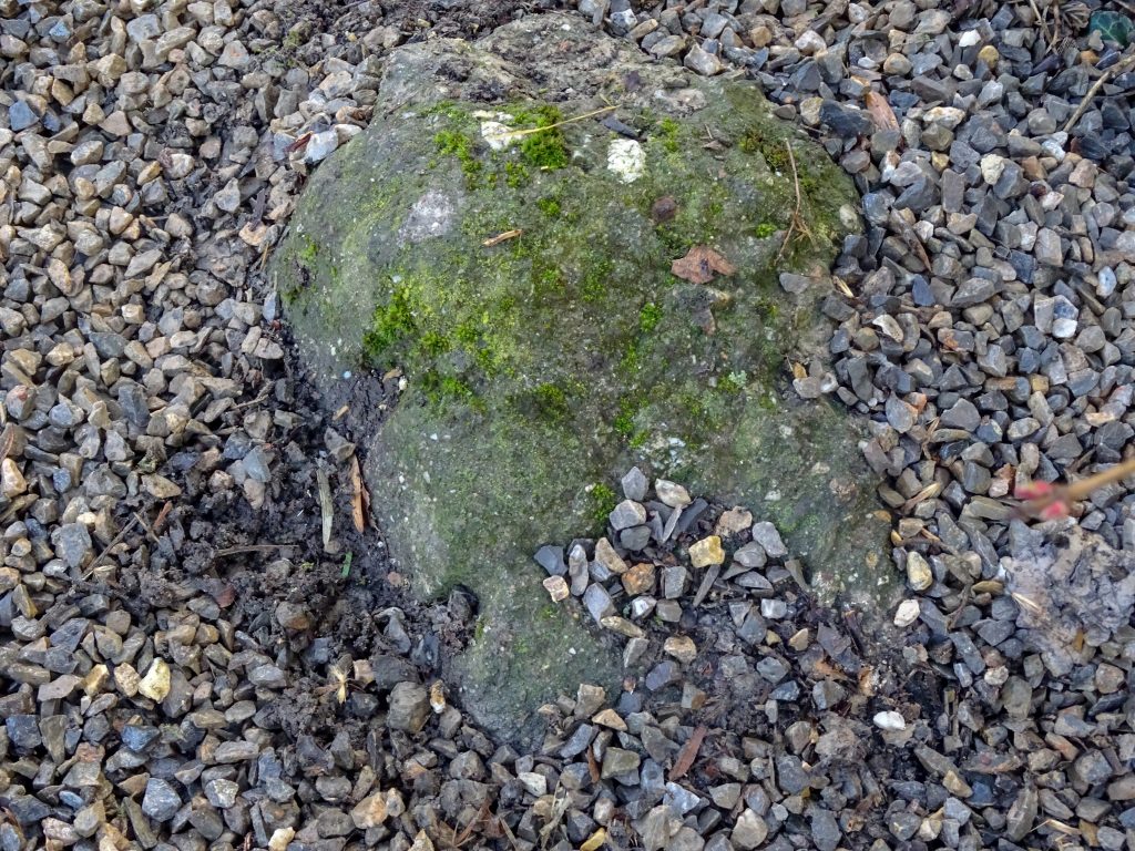 © Wolfgang Lothmann | Quellstein der Niers