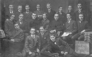 © Hans Walter Corsten | Bernd Finken | Schüler im Marianum