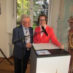 © Bernd Finken | Ministerin Scharrenbach überreicht Förderung