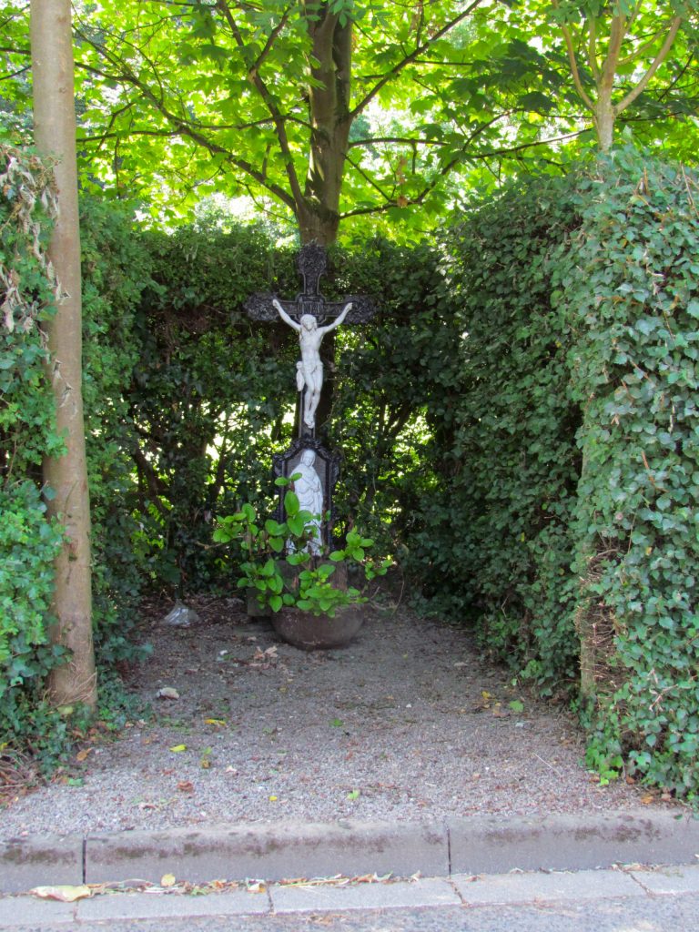 © Bernd Finken | Wegekreuz am Zourshof