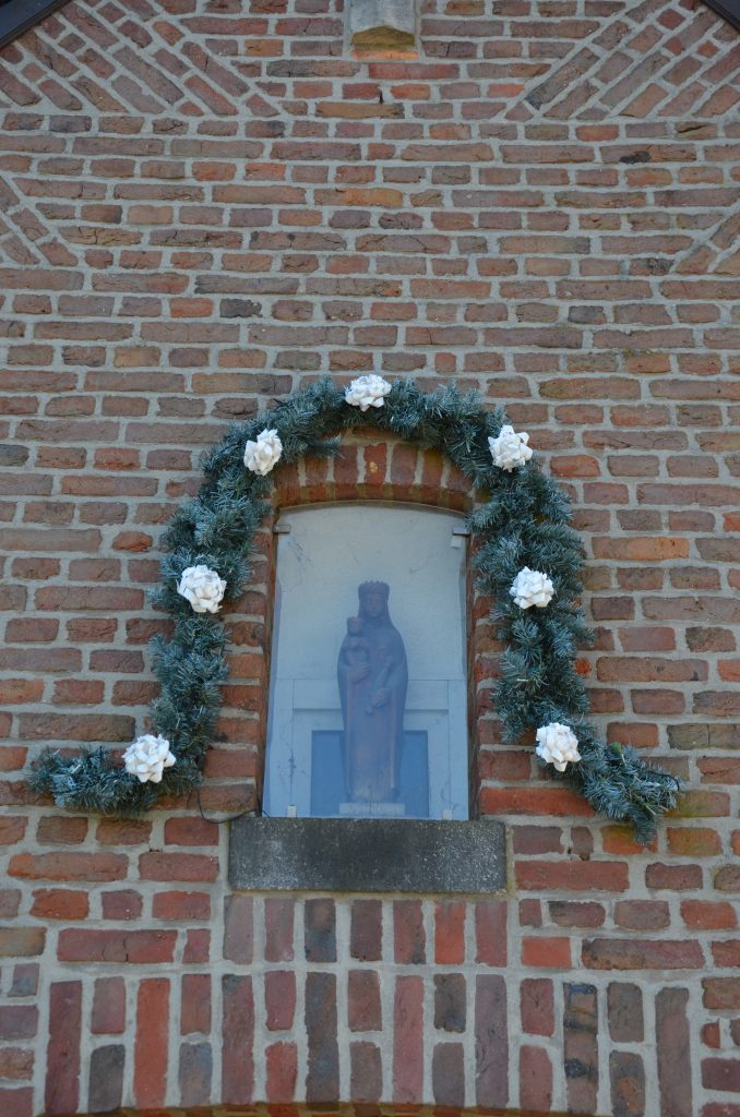 © RRP | R. Recker-Proprenter | Figur in Mauernische