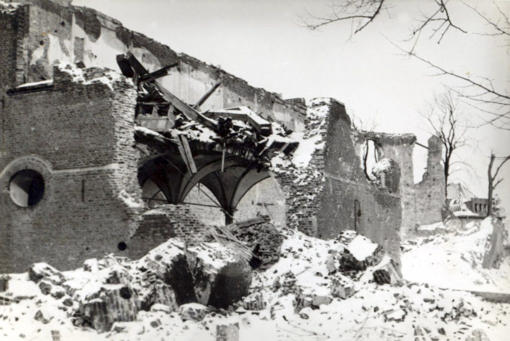 © Hermann Schwingens | Zerstörte Franziskanerkirche