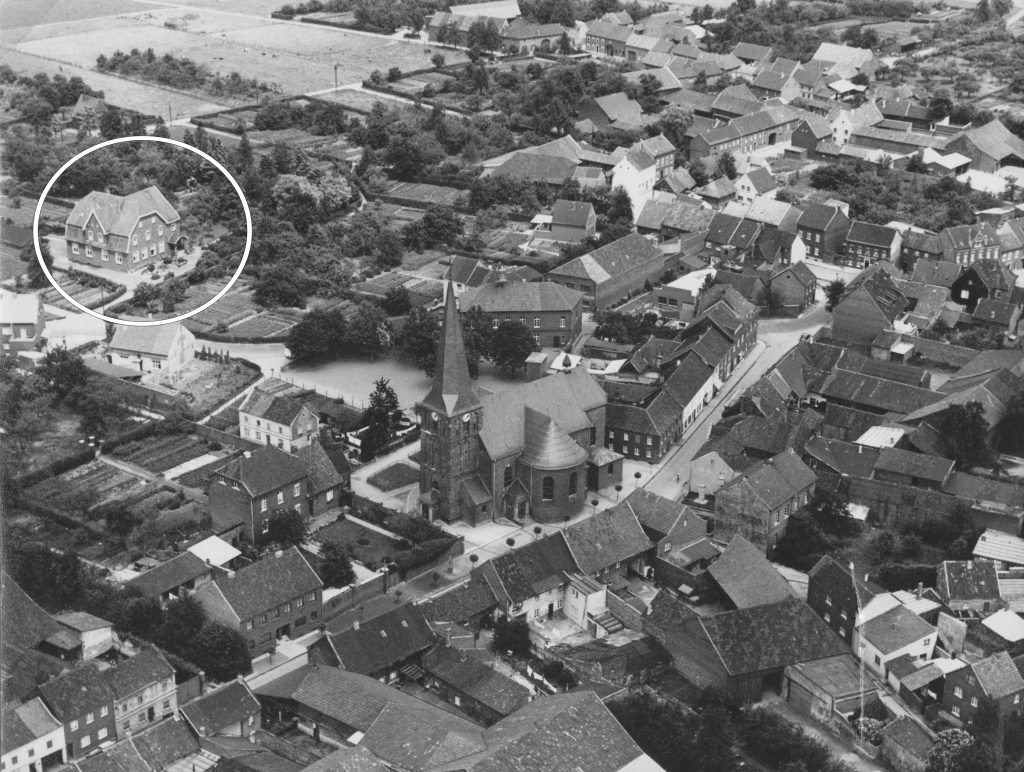 © Pisters Druckerei | Bernd Finken | Alt Kueckhoven Luftbild 1950