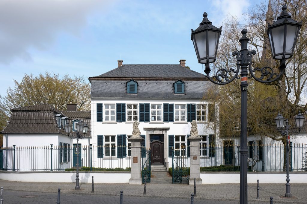 © Wolfgang Lothmann | Haus Spiess Straßenfront