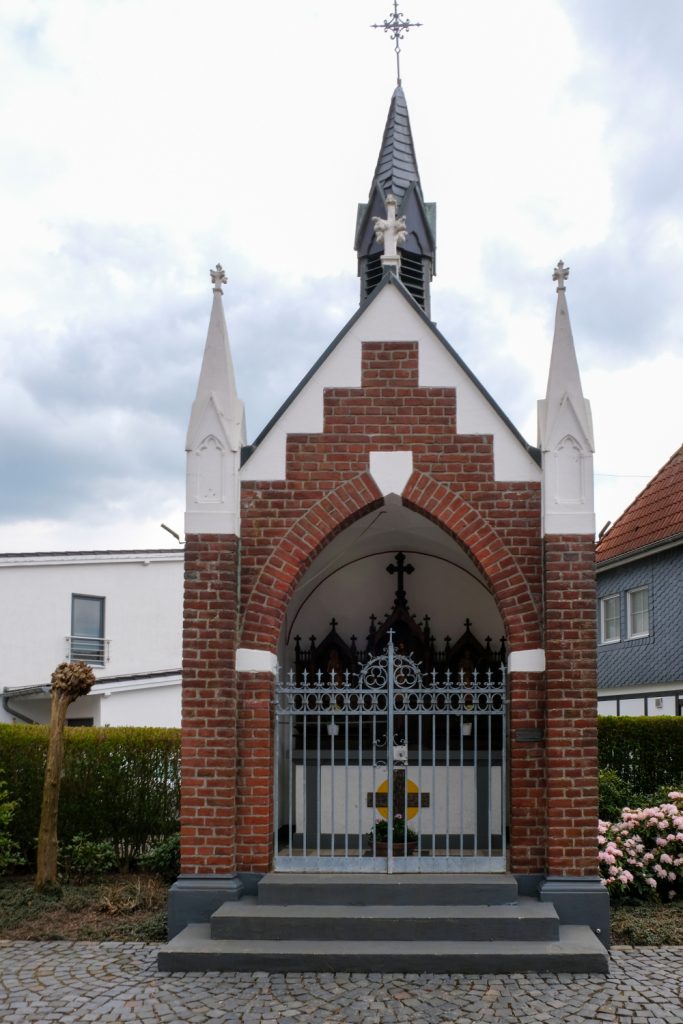 © Wolfgang Lothmann | Marienkapelle Houverath Vorderseite
