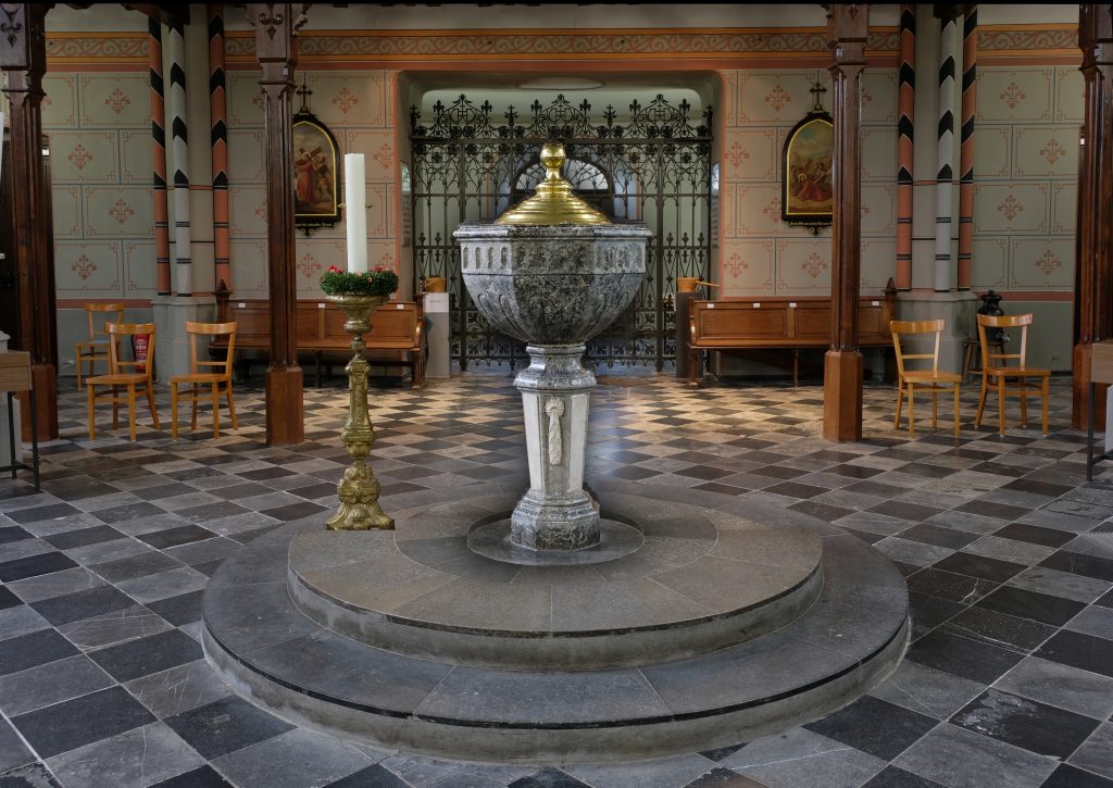 © Wolfgang Lothmann | Taufstein