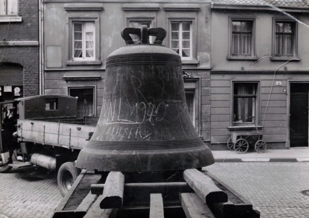 © Pfarrarchiv St. Lambertus Erkelenz | Glockenabtransport 1942