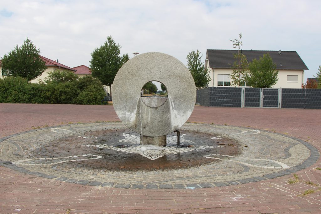 © HVEL | Ingrid Hagel | Mühlsteinbrunnen