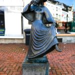 WOFGANG LOTHMANN | Tanzende Möhn