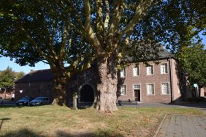 © R.R.P. | R. Recker-Proprenter | Holzweiler Holzweiler Hof Vorderfront