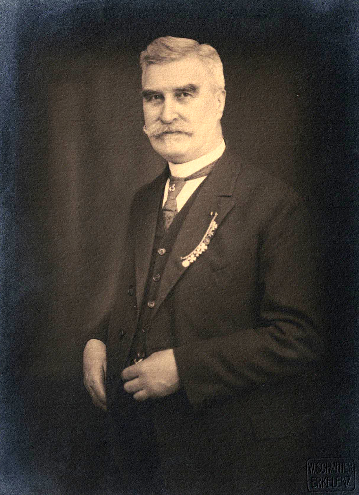 © Familie Bauer | Wilhelm Schmitter | Bernhard Hahn: Portrait