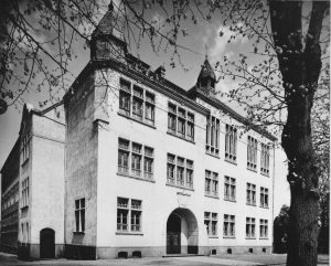© Archiv Heimatverein | Wilhelm Schmitter | Gymnasium-Erkelenz-an-der-Suedpromenade1