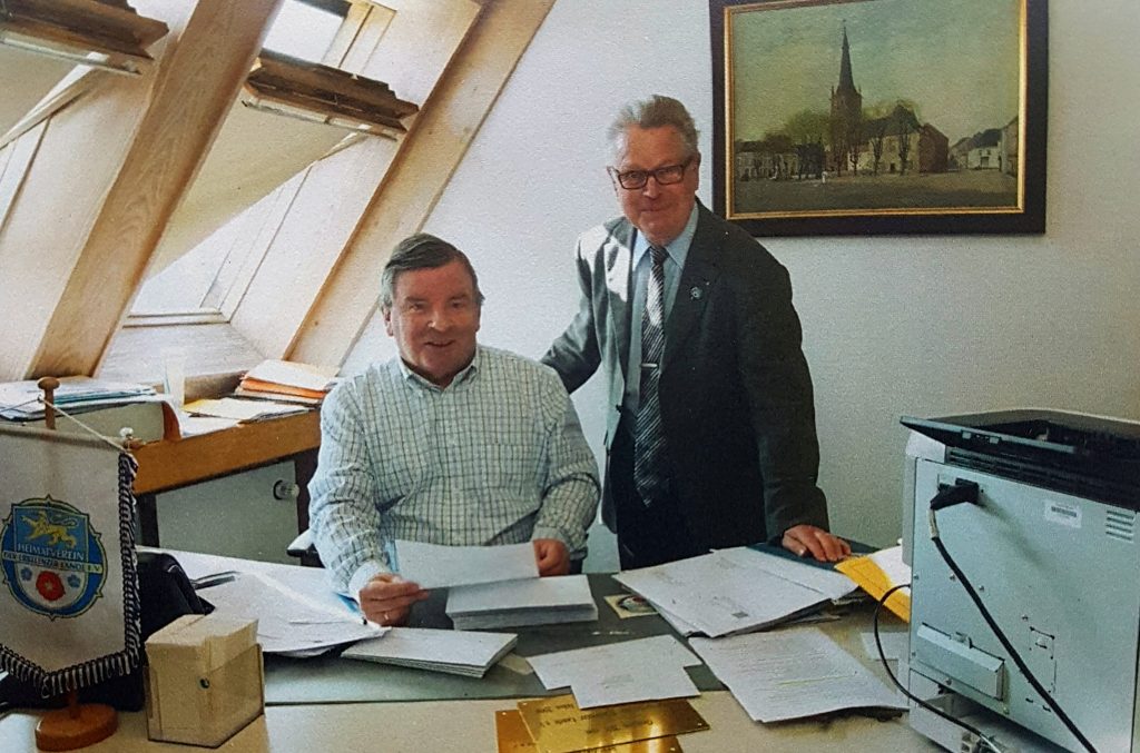 Abb.-5.7.3-Theo-Goertz-und-Guenther-Merkens-im-Geschaeftszimmer