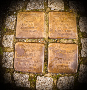 © Bernd Finken | Stolpersteine Strauss