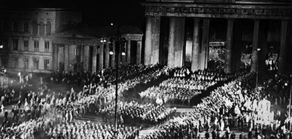 © Bundesarchiv | Robert Sennecke | 30.01.1933 Machtübernahme in Berlin