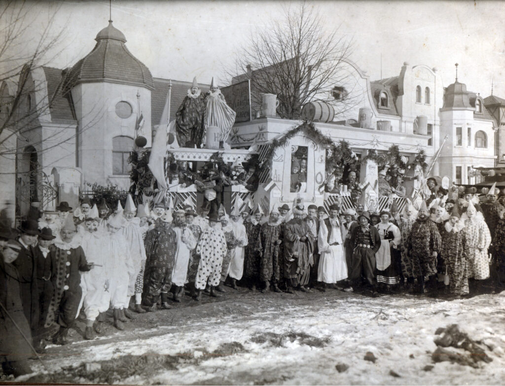© Stadtarchiv Erkelenz | unbekannt | 1907 Rakys Hofbräuwagen