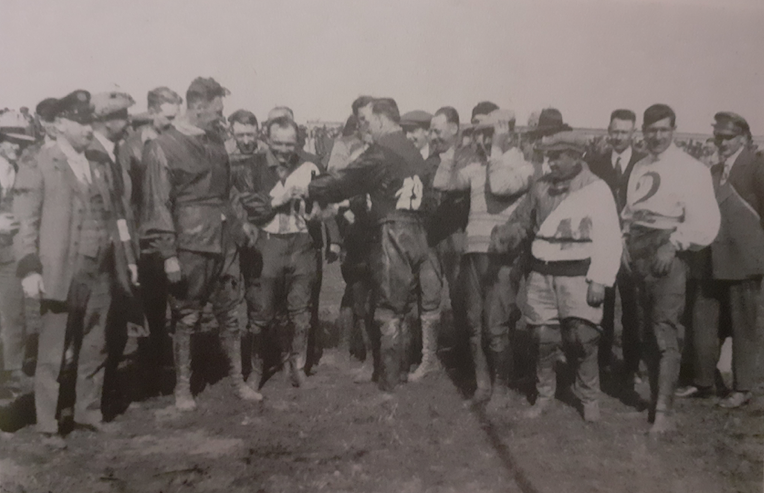 unbekannt | Paul Rüttchen 1923 links Hans Soenius