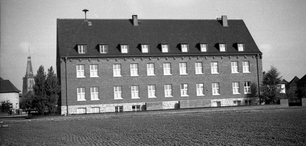 © Archiv Heimatverein | Lambert Schwinges | Arbeitsamt Erkelenz, etwa 1950