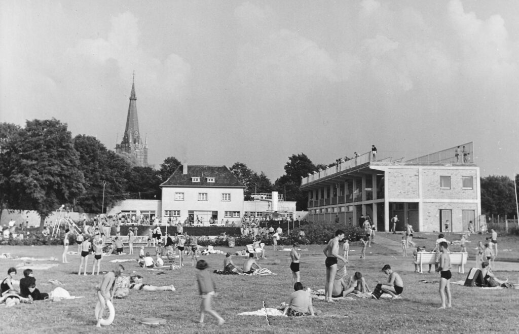 © Archiv Heimatverein | Hermann Schwingens | Freibad ab 1961