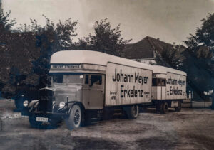 © Johann Meyer, Ihn. André Lohmann | unbekannt | Lastzug Spedition Johann Meyer