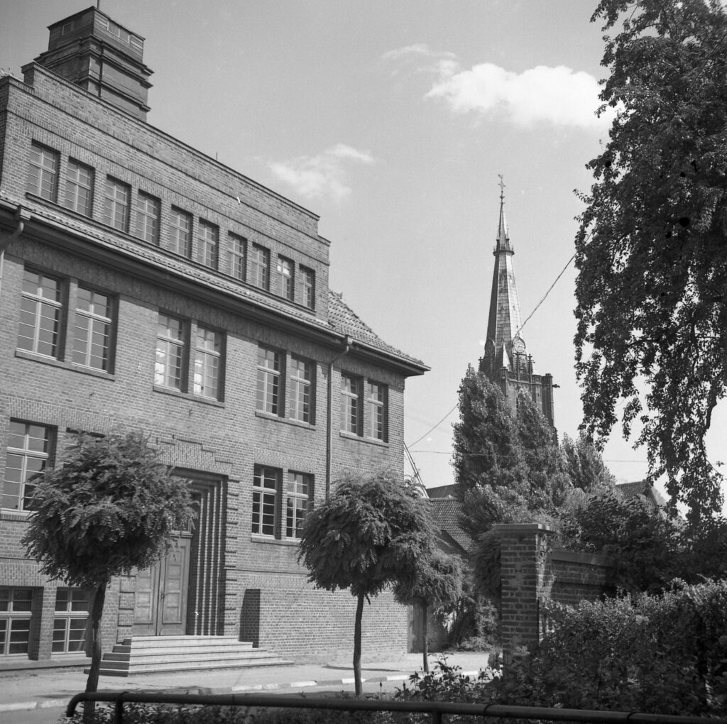 © Archiv Heimatverein | Hermann Schwingens | Volksschule