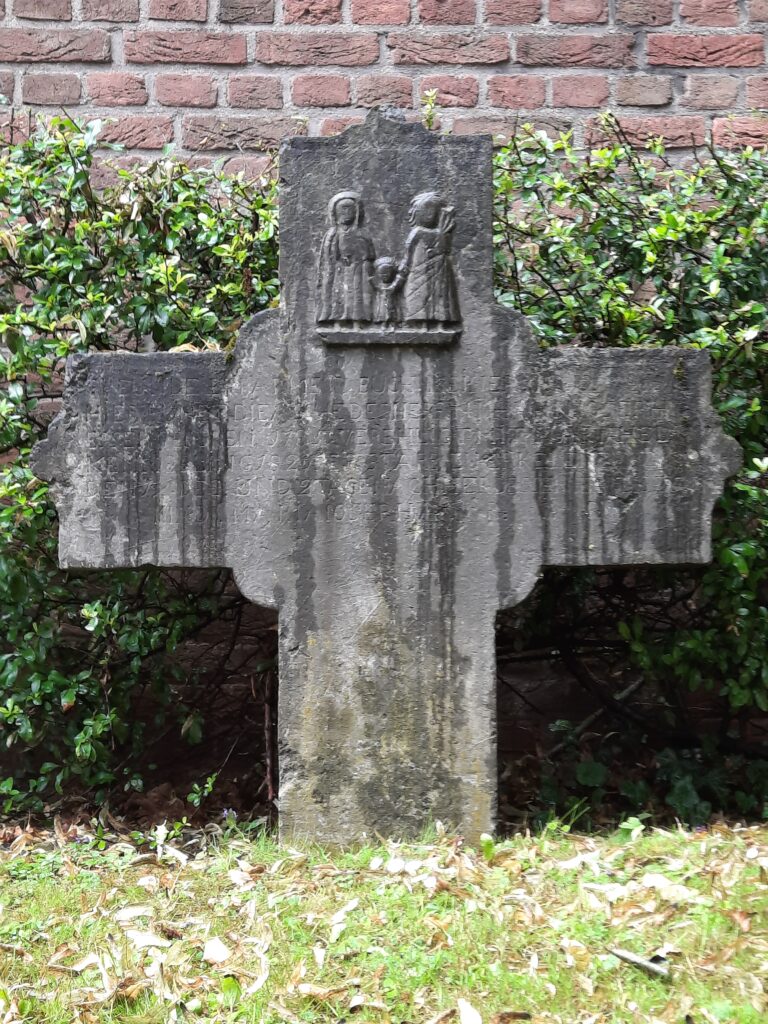 © Paul Borgs | Grabkreuz von 1826/1827