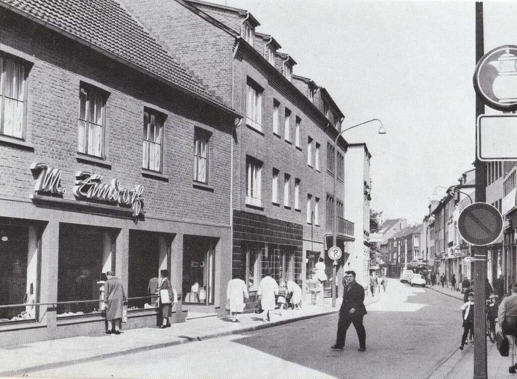 © Archiv Heimatverein | unbekannt | Tapeten Zünfdorf, nach dem 2. Weltkrieg